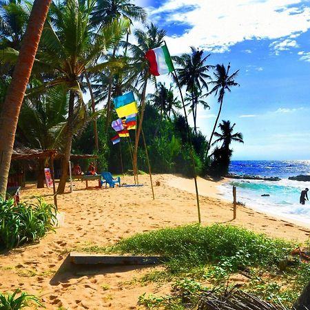 Akurala Beach Boutique Resort Екстер'єр фото