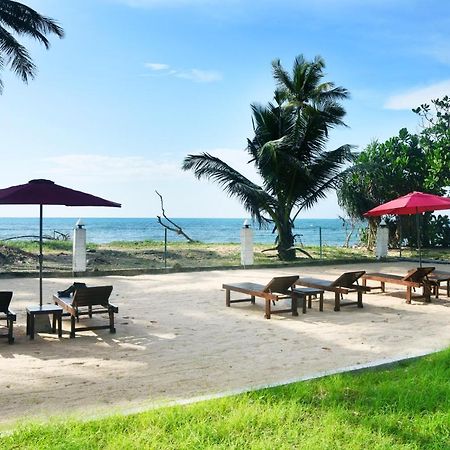 Akurala Beach Boutique Resort Екстер'єр фото