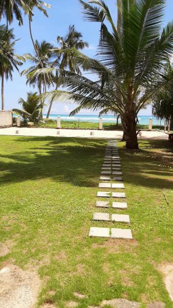 Akurala Beach Boutique Resort Екстер'єр фото