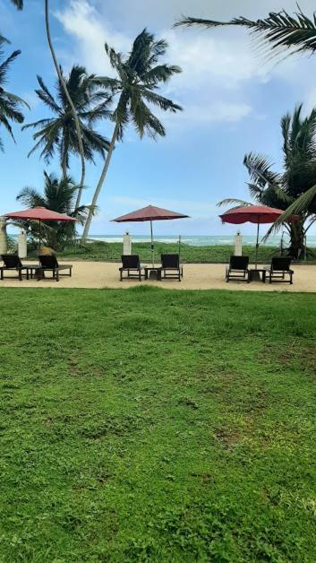 Akurala Beach Boutique Resort Екстер'єр фото