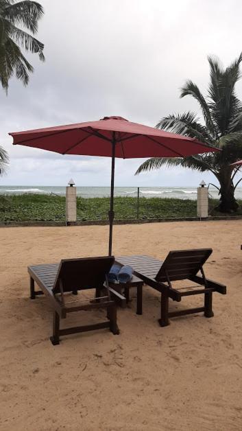 Akurala Beach Boutique Resort Екстер'єр фото