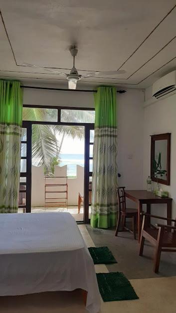 Akurala Beach Boutique Resort Екстер'єр фото