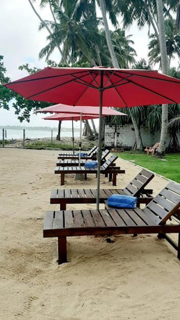 Akurala Beach Boutique Resort Екстер'єр фото