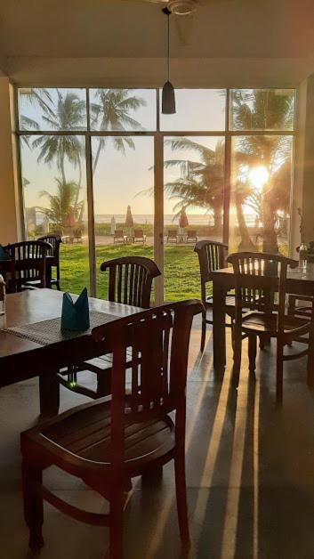 Akurala Beach Boutique Resort Екстер'єр фото