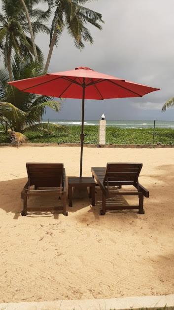 Akurala Beach Boutique Resort Екстер'єр фото