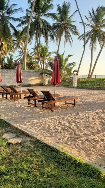 Akurala Beach Boutique Resort Екстер'єр фото